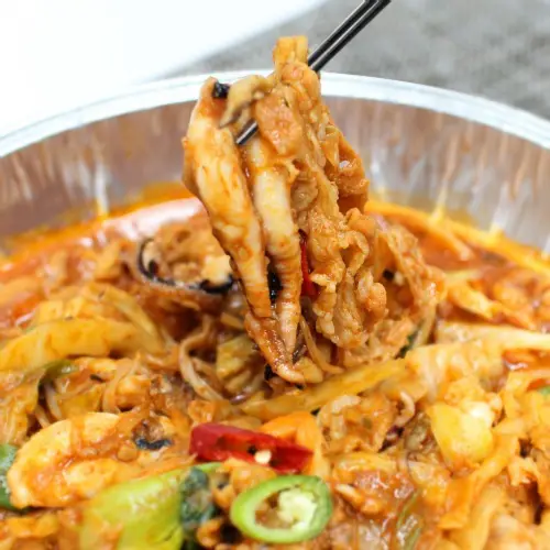 쭈삼불고기(쭈꾸미,삼겹살) 밀키트 쭈꾸미삼겹살볶음 비법소스 냉장 간편 완제품 2-3인분