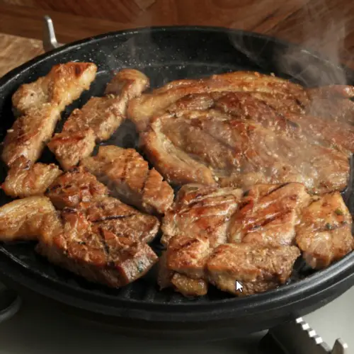 극소수 돼지 목살 양념구이 200g 마포 갈비집 냉동 숯불 갈비 밥도둑 반찬 캠핑