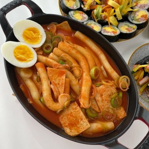 [05282] 요리하는미녀 떡볶이 밀키트 2~3인분 밀떡 어묵 포함 450g