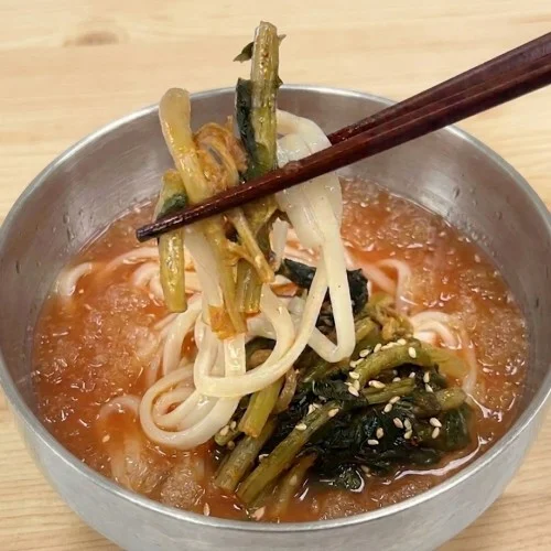 [06688] 국내산 열무 냉칼국수 여름 캠핑장 낚시 차박 간편식 밀키트 831g