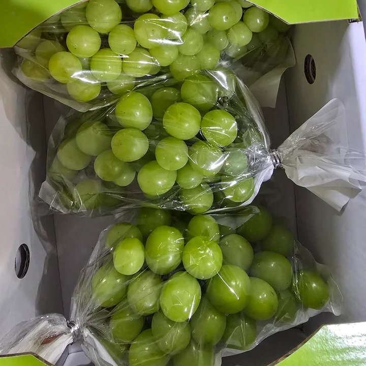 [03898] 씨없는 포도 샤인머스켓, 랜덤과, 2kg, 1개