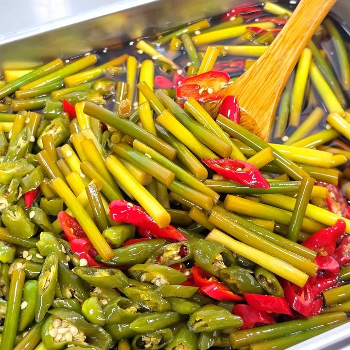 [04114] 기절반찬 수제 간장 마늘쫑장아찌, 1kg, 1개