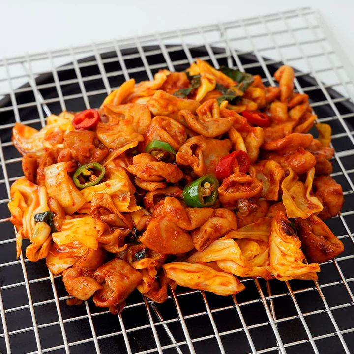 [07921] 고깃집왕건 참숯에 구운 직화 양념 돼지곱창, 200g, 2개