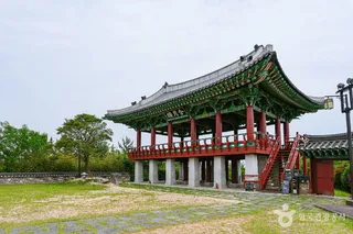 함월루