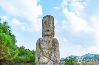 증평 남하리 석조보살입상