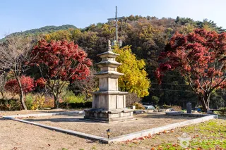 단양 향산리 삼층석탑