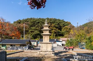 단양 향산리 삼층석탑
