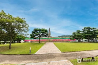 충주 탑평리 칠층석탑