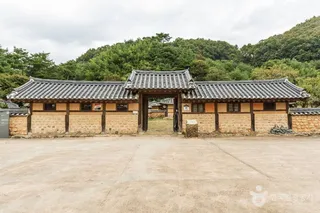 괴산 홍범식 고가(벽초 홍명희 생가)