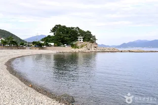 모사금해수욕장