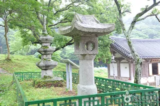 용천사 석등