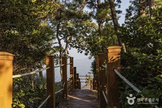 항도몽돌해변