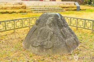나주 철천리 마애칠불상과 석조여래입상