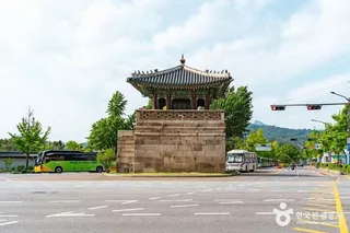 동십자각