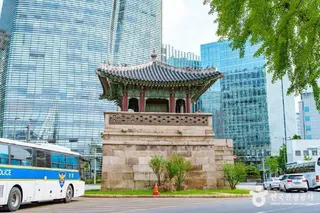동십자각