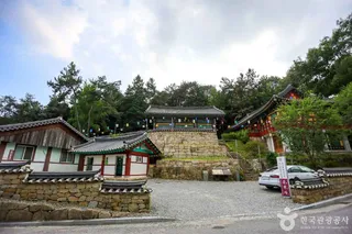 운천사마애여래좌상