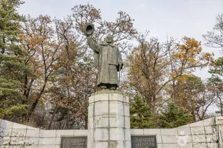 고하송진우선생동상