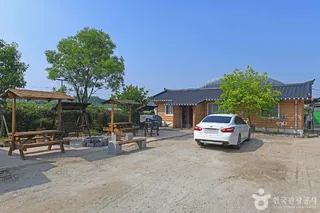 부여기와마을