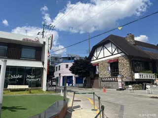 동리단길 카페거리