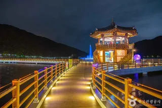 옥연지 송해공원
