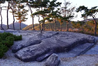 운주사 층상응회암 (무등산권 국가지질공원)