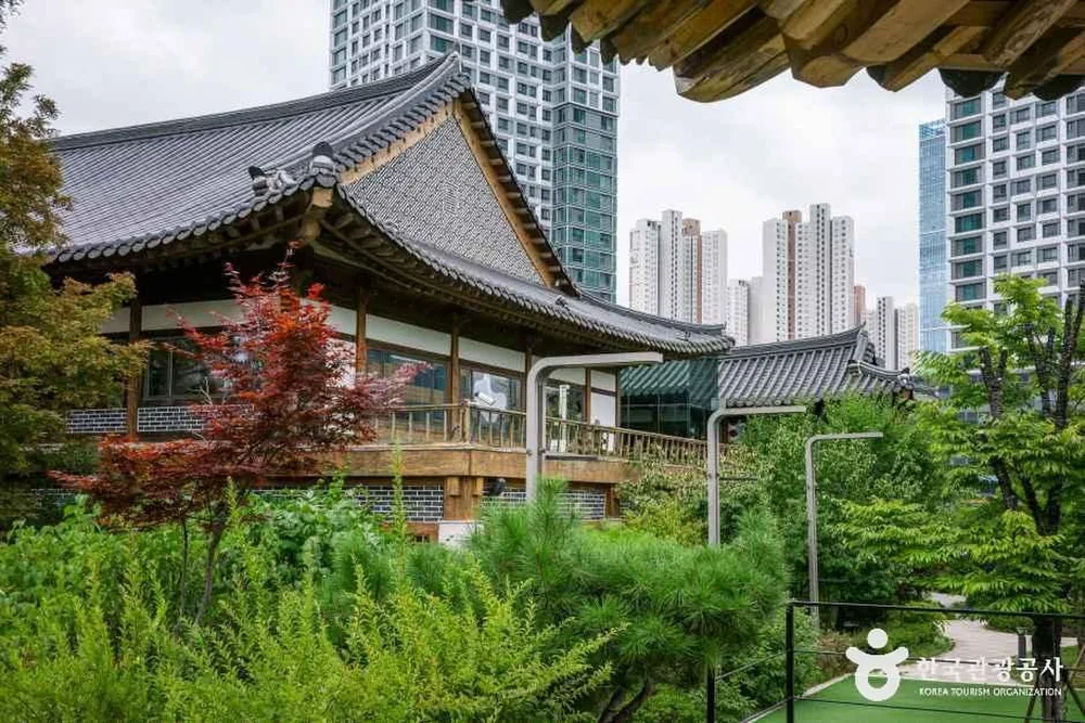 송도 한옥마을