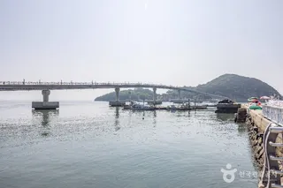 광명항