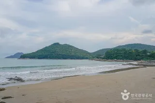 남성리해수욕장