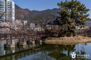 연지못