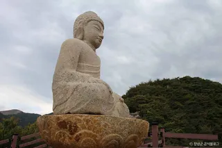 창녕 관룡사 용선대 석조여래좌상