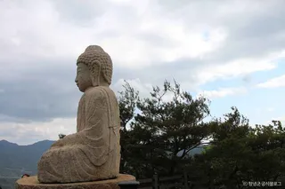 창녕 관룡사 용선대 석조여래좌상