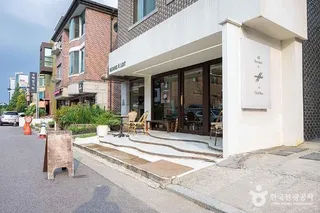 앤티크거리 보넷길