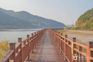상사화피는마을