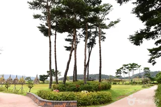지내들옹기돌탑공원