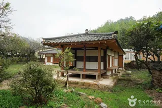 청도 이호우와 이영도 생가