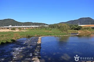 삼문수변공원