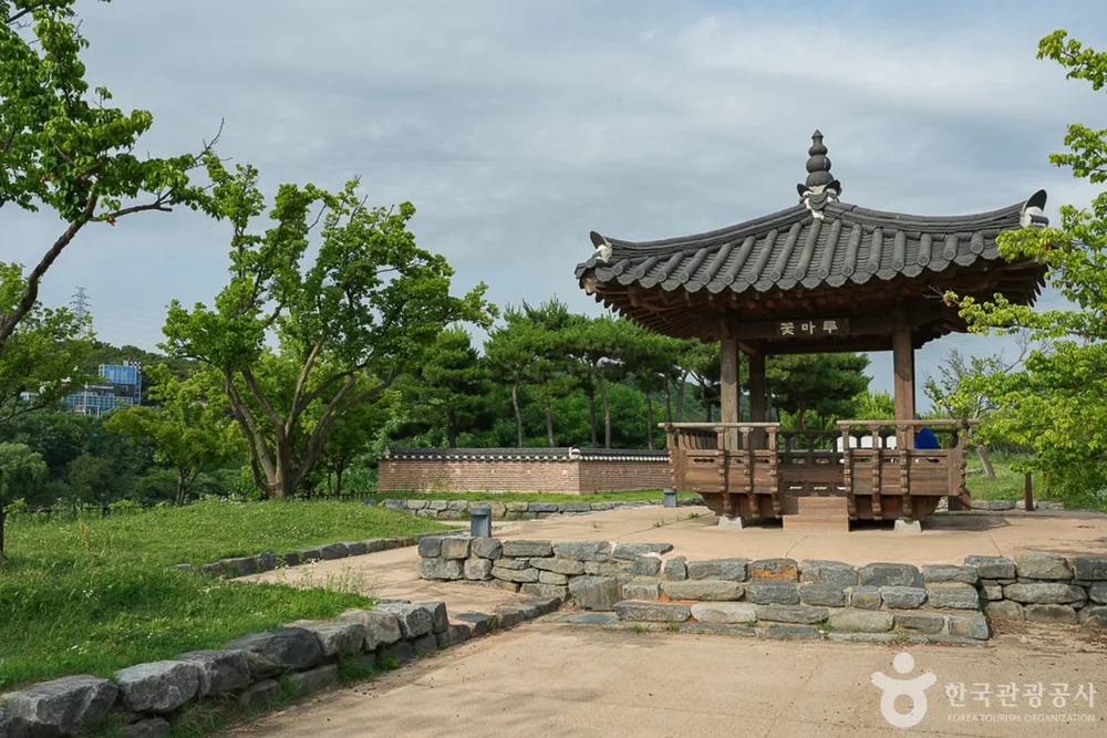 경인아라뱃길 매화동산