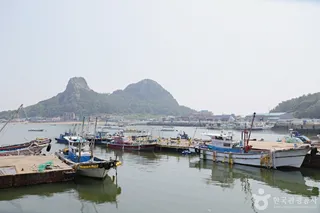 선유도항방파제등대