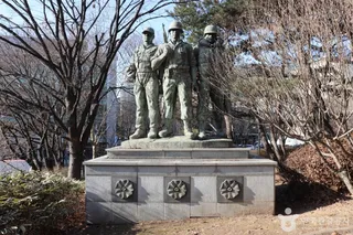 수원 현충탑