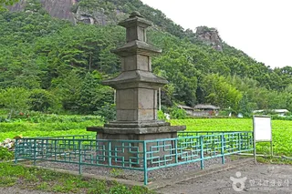 한산사지삼층석탑