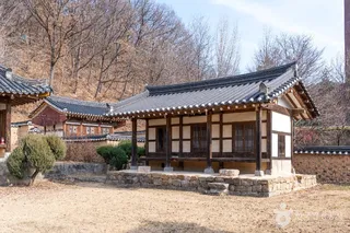 역동서원